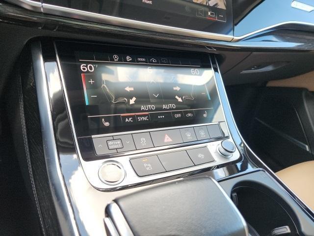 Photo of 2023 Glacier White Metallic Audi Q7