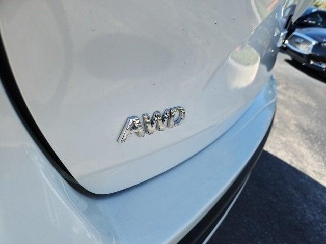 Photo of 2025 Radiant White INFINITI QX50