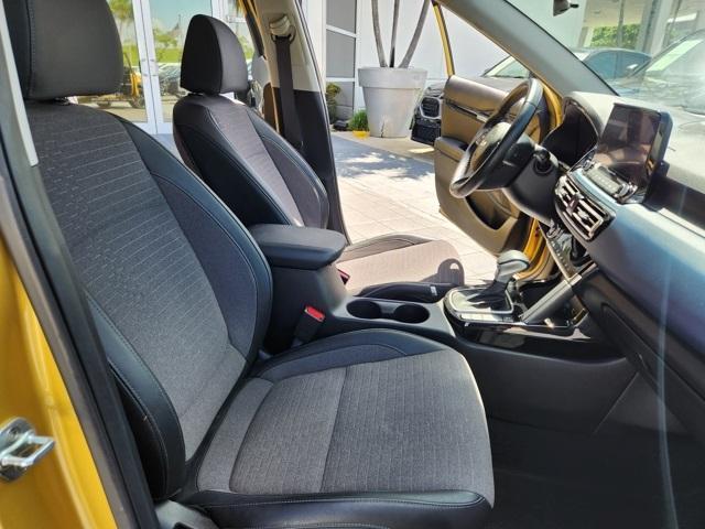 Photo of 2022 Starbright Yellow / Black Roof Kia Seltos
