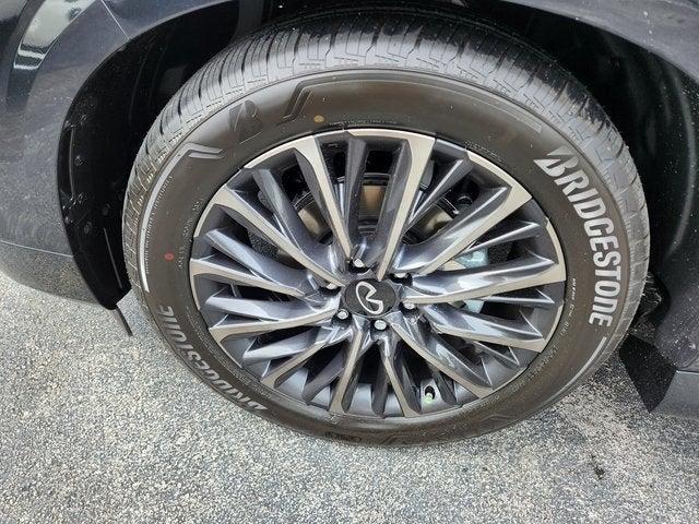 Photo of 2025 Diamond Black INFINITI QX80