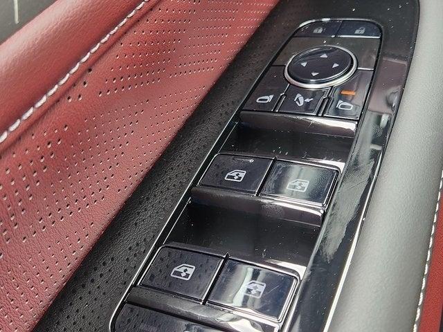 Photo of 2025 Diamond Black INFINITI QX80