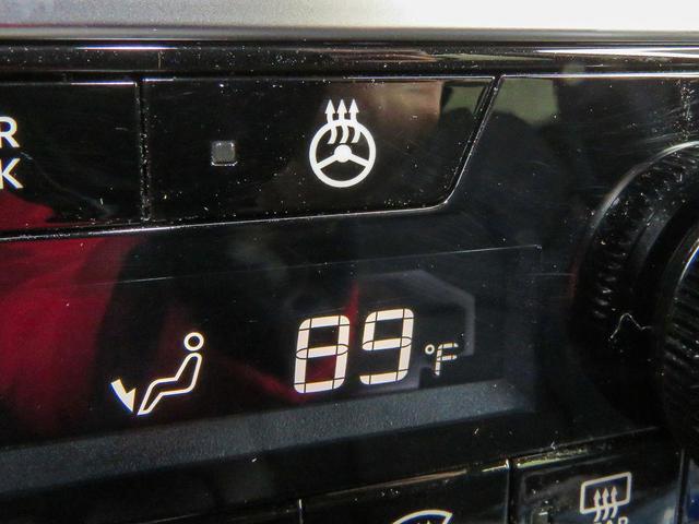 Photo of 2025 Super Black Nissan Pathfinder
