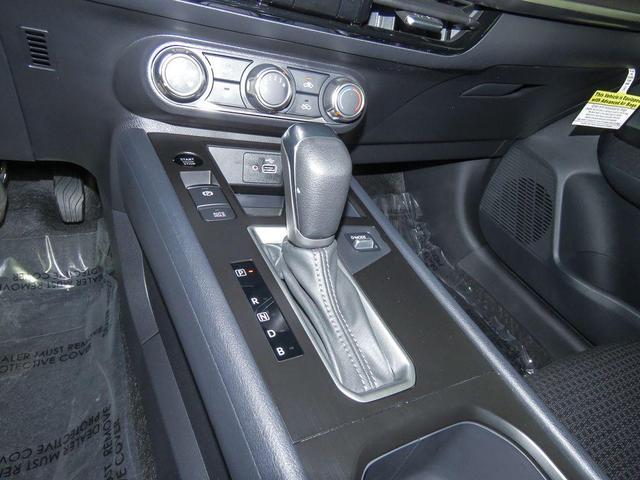 Photo of 2025 Super Black Nissan Kicks