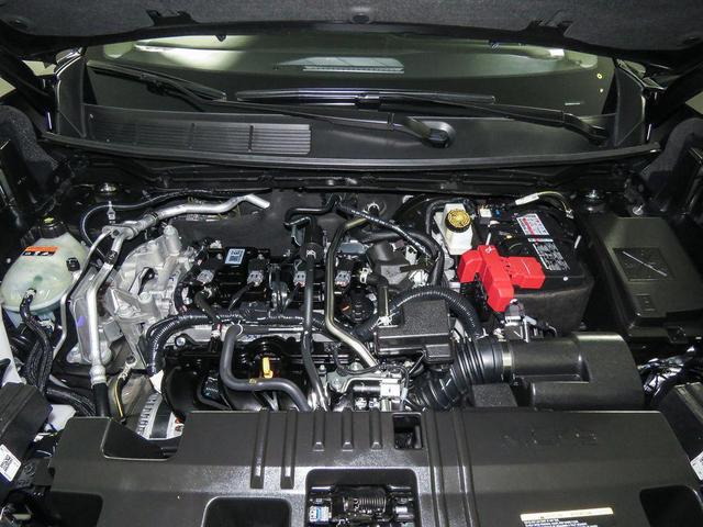Photo of 2025 Super Black Nissan Kicks