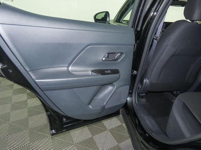 Photo of 2025 Super Black Nissan Kicks
