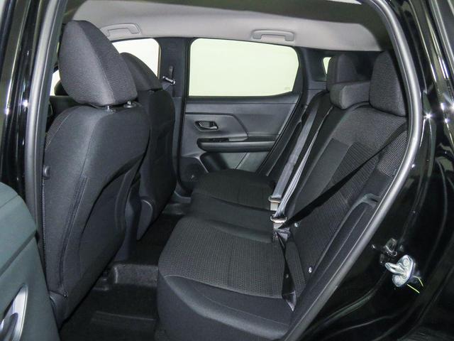 Photo of 2025 Super Black Nissan Kicks