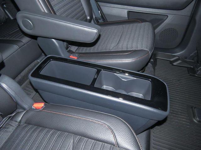 Photo of 2025 Glacier White Nissan Pathfinder