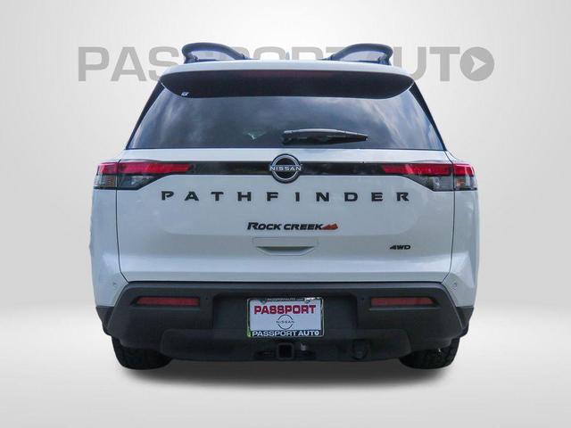 Photo of 2025 Glacier White Nissan Pathfinder