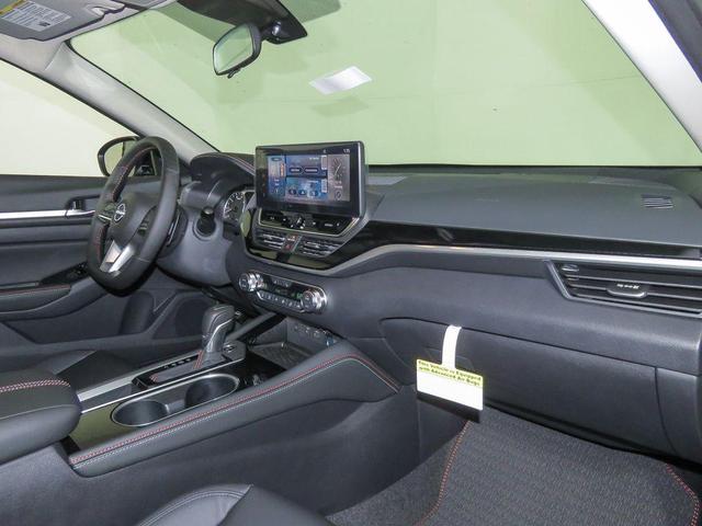 Photo of 2025 Scarlet Ember Nissan Altima