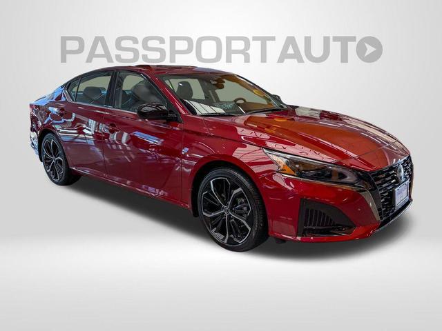 Photo of 2025 Scarlet Ember Nissan Altima