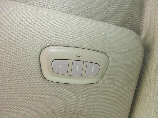 Photo of 2022 Bright White Clearcoat RAM 1500