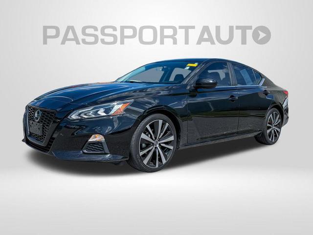 Photo of 2019 Super Black Nissan Altima