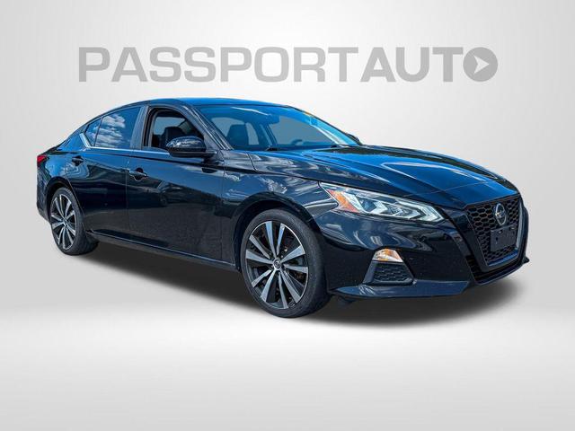 Photo of 2019 Super Black Nissan Altima