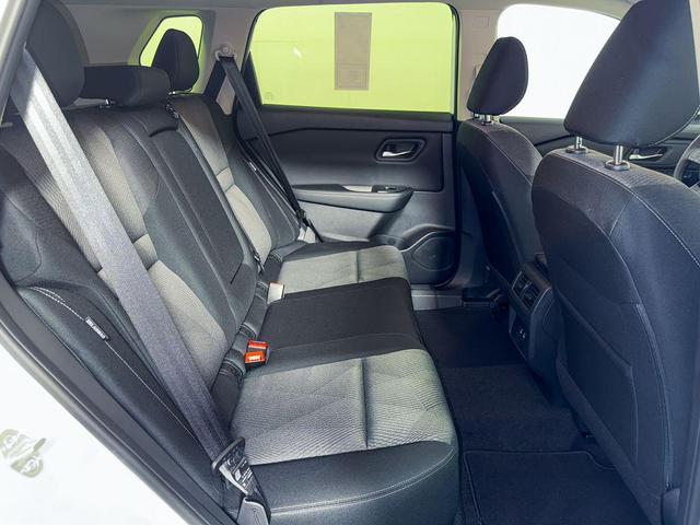 Photo of 2026 Everest White Pearl Nissan Rogue