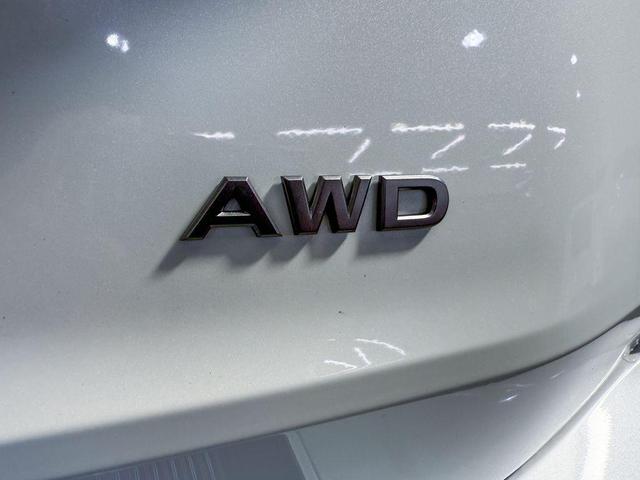 Photo of 2026 Everest White Pearl Nissan Rogue