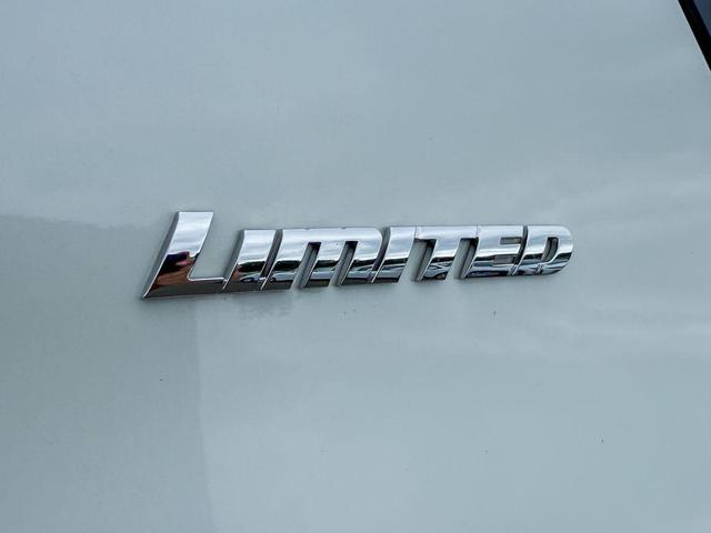 Photo of 2023 Blizzard Pearl Toyota 4Runner
