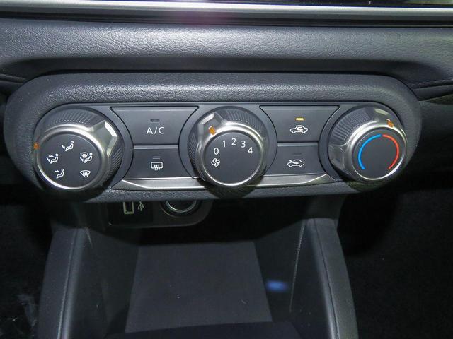Photo of 2025 Super Black Nissan Versa