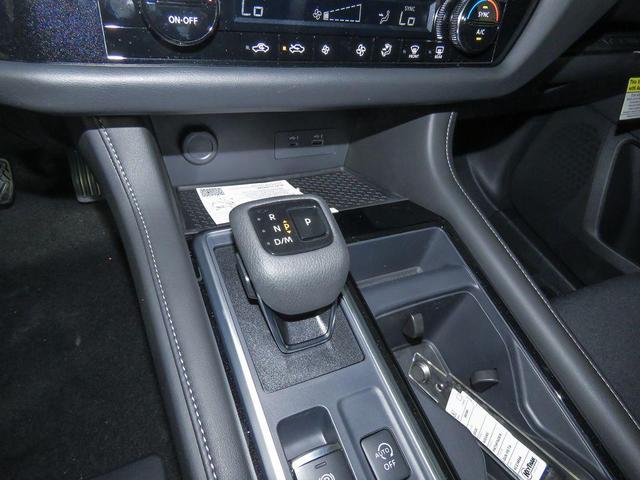 Photo of 2025 Brilliant Silver Metallic Nissan Pathfinder