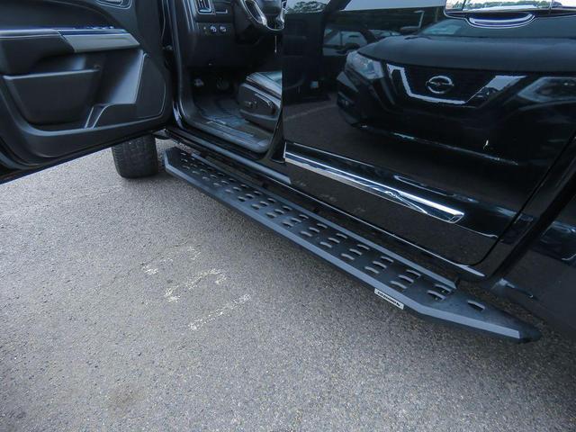 Photo of 2018 Onyx Black GMC Canyon
