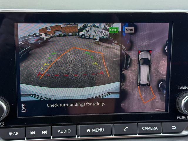 Photo of 2026 Everest White Pearl Tricoat Nissan Rogue