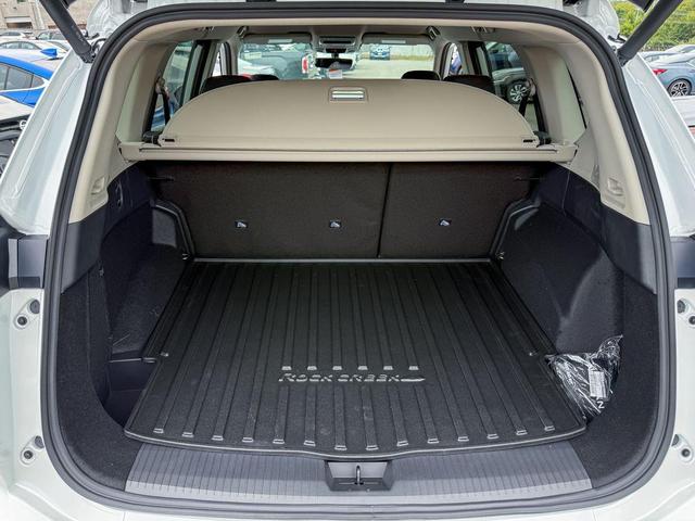 Photo of 2026 Everest White Pearl Tricoat Nissan Rogue