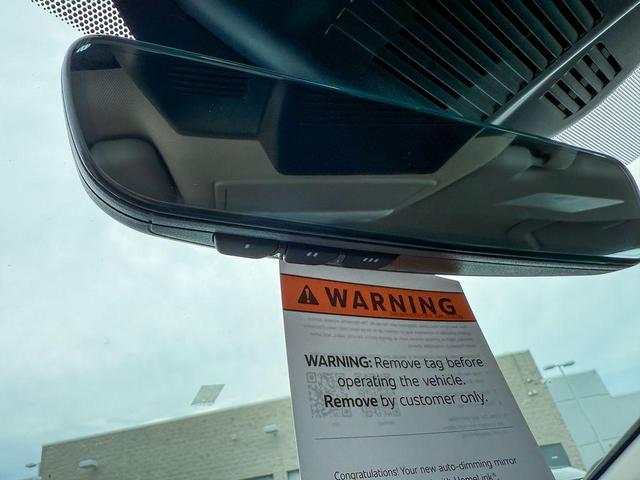 Photo of 2026 Everest White Pearl Tricoat Nissan Rogue