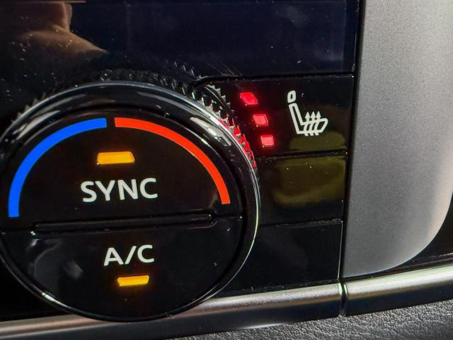 Photo of 2026 Everest White Pearl Tricoat Nissan Rogue