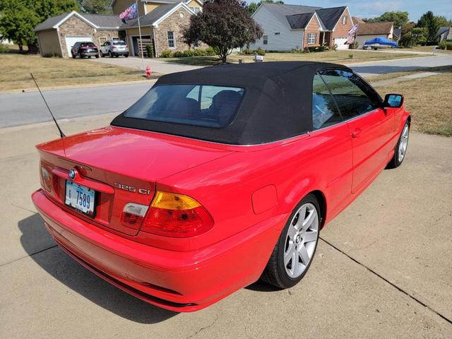 Photo of 2001 Red BMW 325