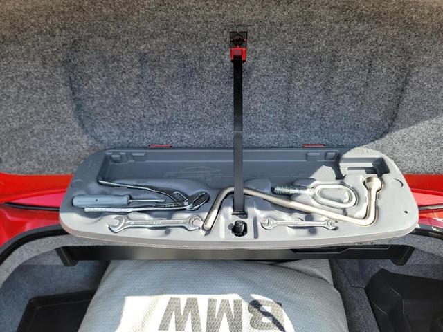 Photo of 2001 Red BMW 325