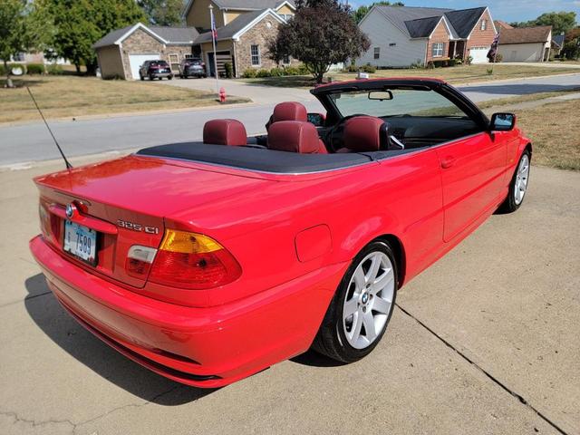 Photo of 2001 Red BMW 325