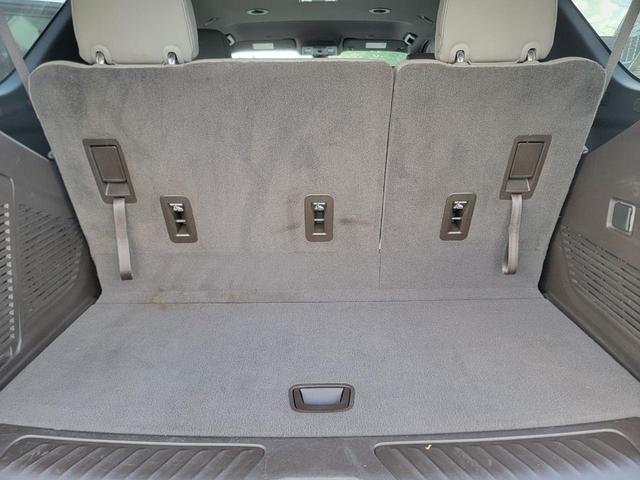 Photo of 2021 Pearl Beige Metallic GMC Yukon