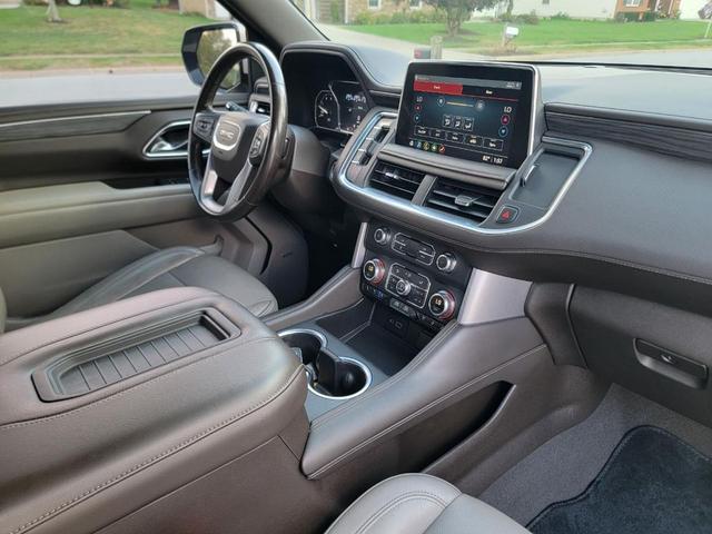 Photo of 2021 Pearl Beige Metallic GMC Yukon