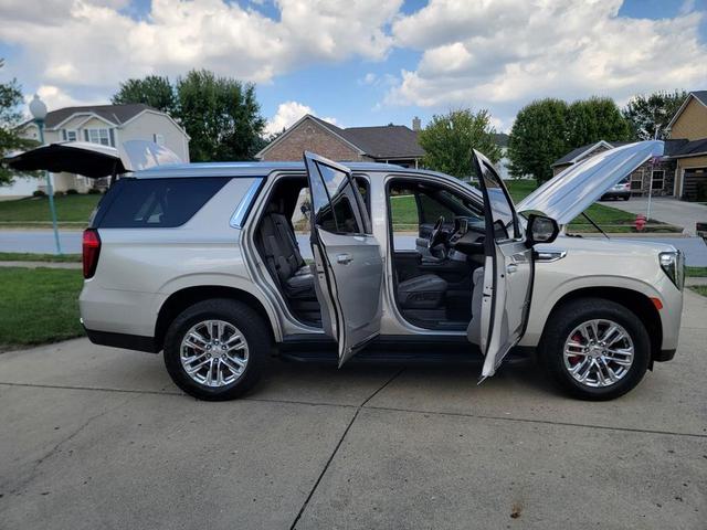 Photo of 2021 Pearl Beige Metallic GMC Yukon