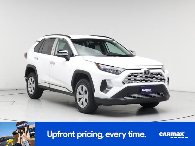 Photo of 2021 White Toyota RAV4