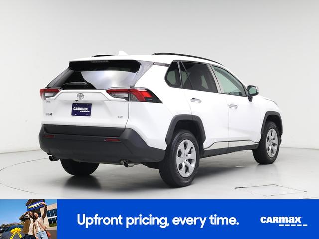 Photo of 2021 White Toyota RAV4