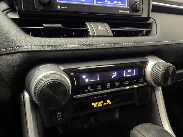 Photo of 2021 White Toyota RAV4