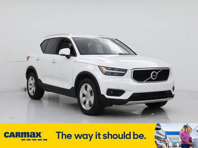 2022 Volvo XC40