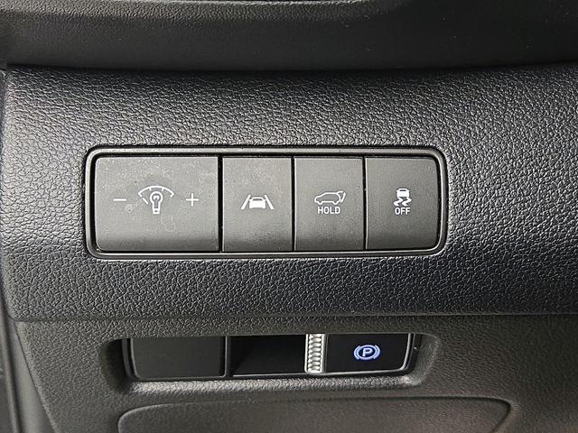 Photo of 2023 Gray Hyundai SANTA FE