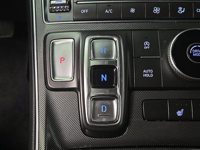 Photo of 2023 Gray Hyundai SANTA FE