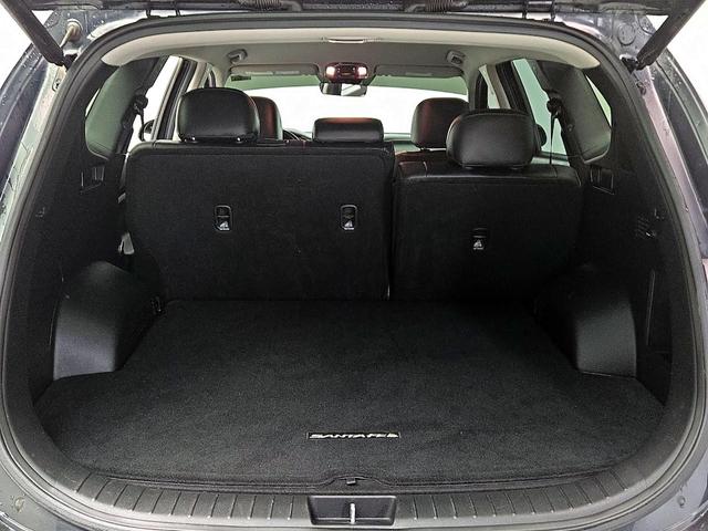 Photo of 2023 Gray Hyundai SANTA FE