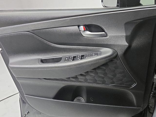Photo of 2023 Gray Hyundai SANTA FE