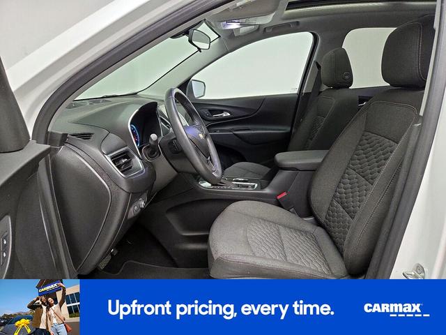 Photo of 2018 White Chevrolet Equinox