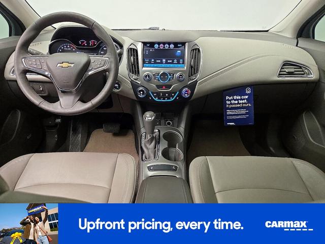 Photo of 2017 White Chevrolet Cruze