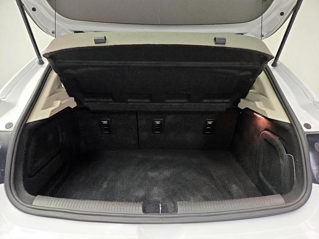 Photo of 2017 White Chevrolet Cruze