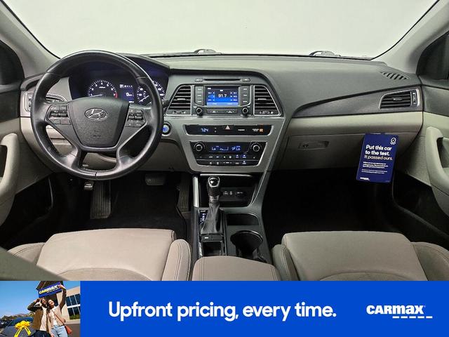 Photo of 2015 Silver Hyundai SONATA