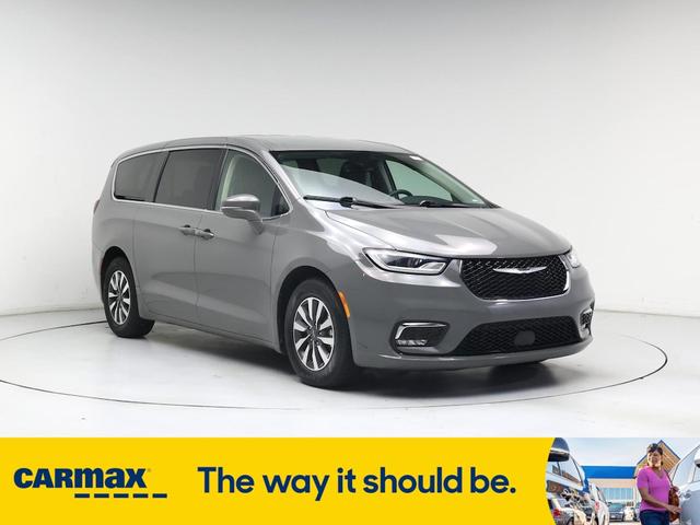 2022 Chrysler Pacifica Hybrid