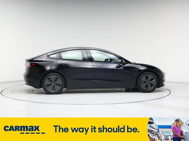 Photo of 2021 Black Tesla Model 3