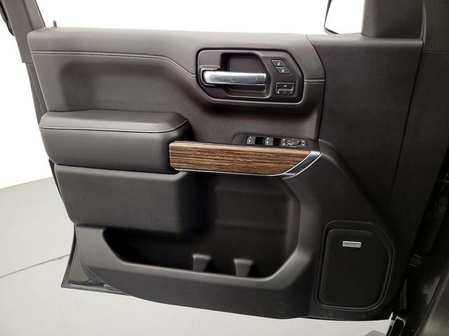 Photo of 2019 Black Chevrolet Silverado 1500