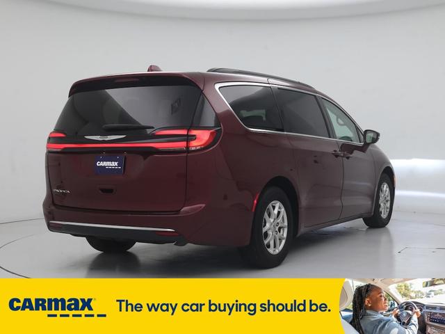 Photo of 2022 Red Chrysler Pacifica