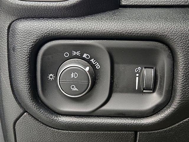 Photo of 2021 Black RAM 1500